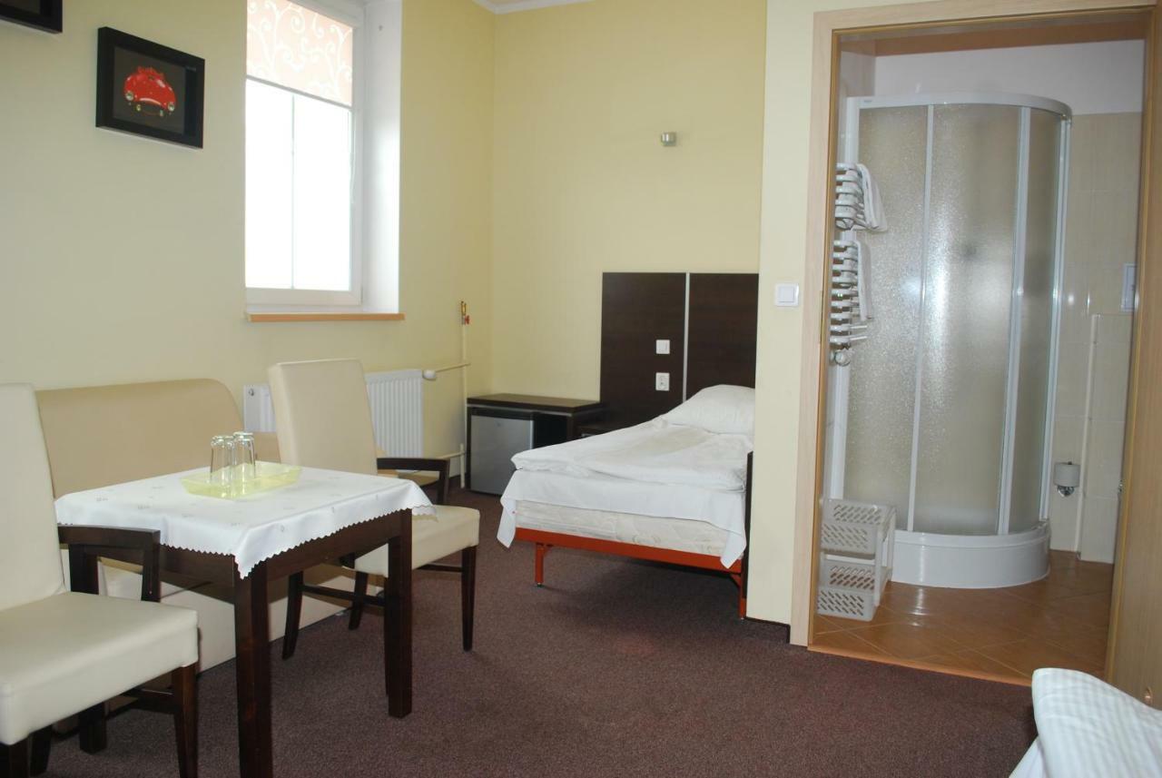 Hotel 104 Stargard Szczeciński Pokoj fotografie